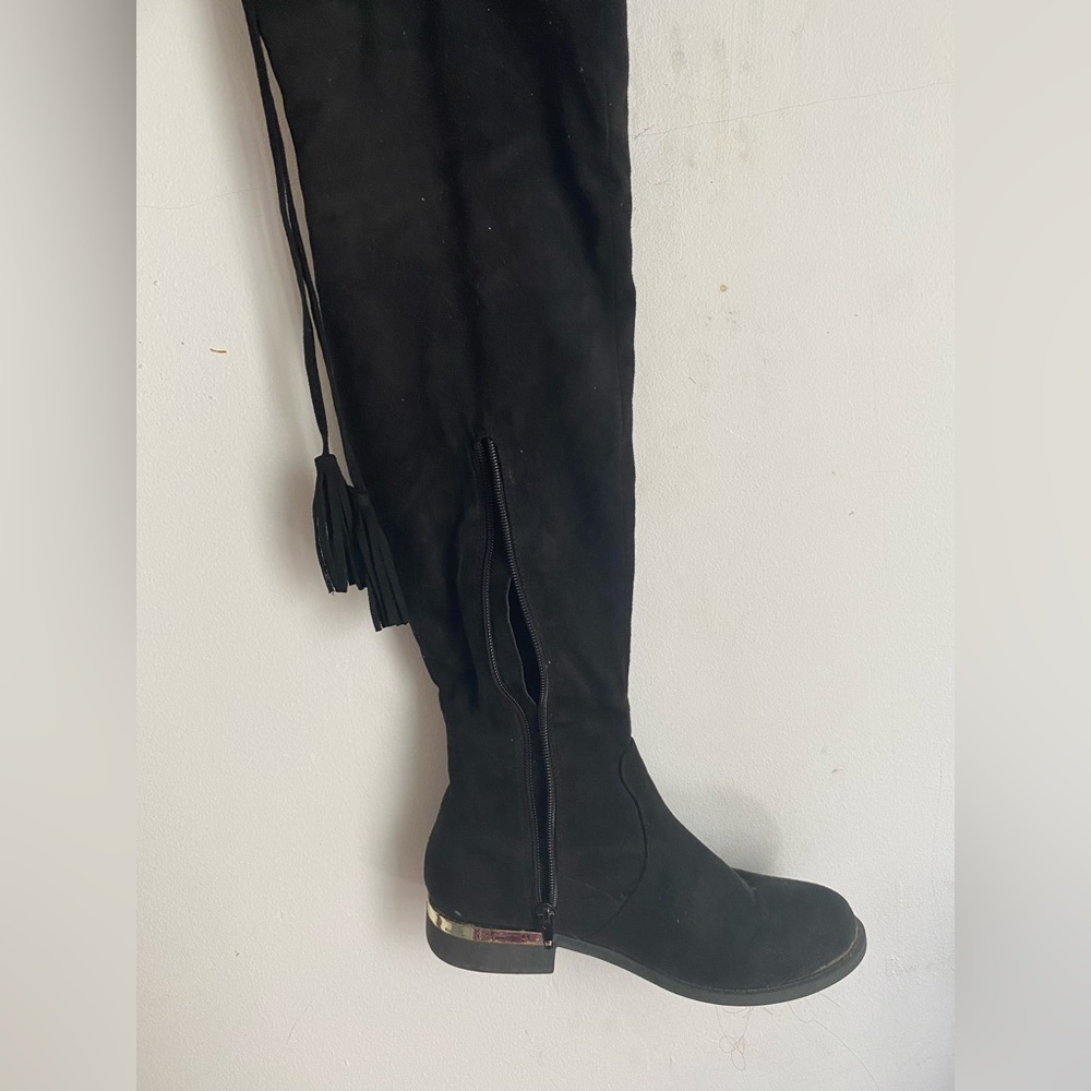 Black thigh boots
